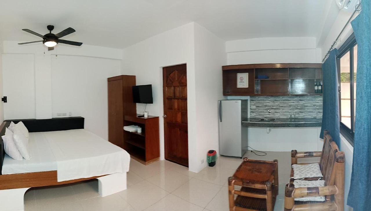 Jalyn'S Resort Sabang Puerto Galera Exterior photo