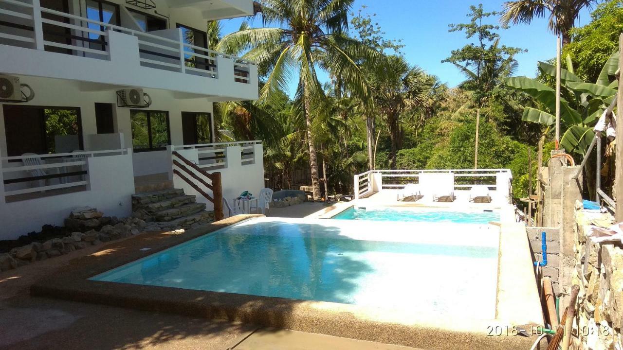 Jalyn'S Resort Sabang Puerto Galera Exterior photo
