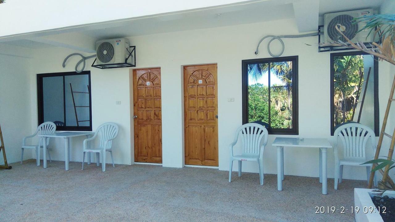 Jalyn'S Resort Sabang Puerto Galera Exterior photo