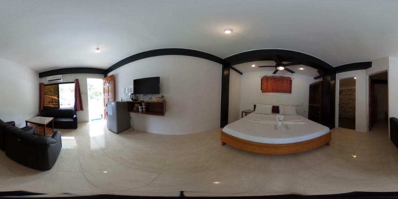 Jalyn'S Resort Sabang Puerto Galera Exterior photo