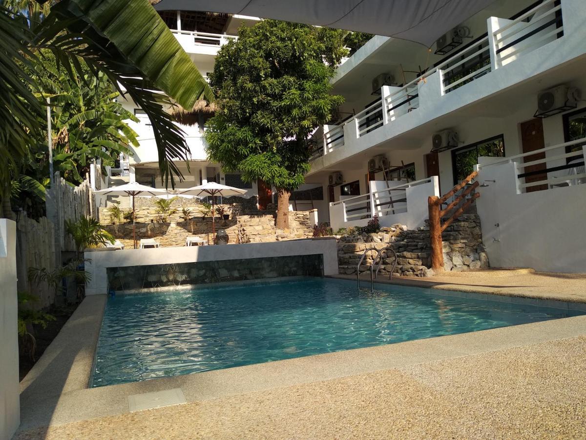 Jalyn'S Resort Sabang Puerto Galera Exterior photo